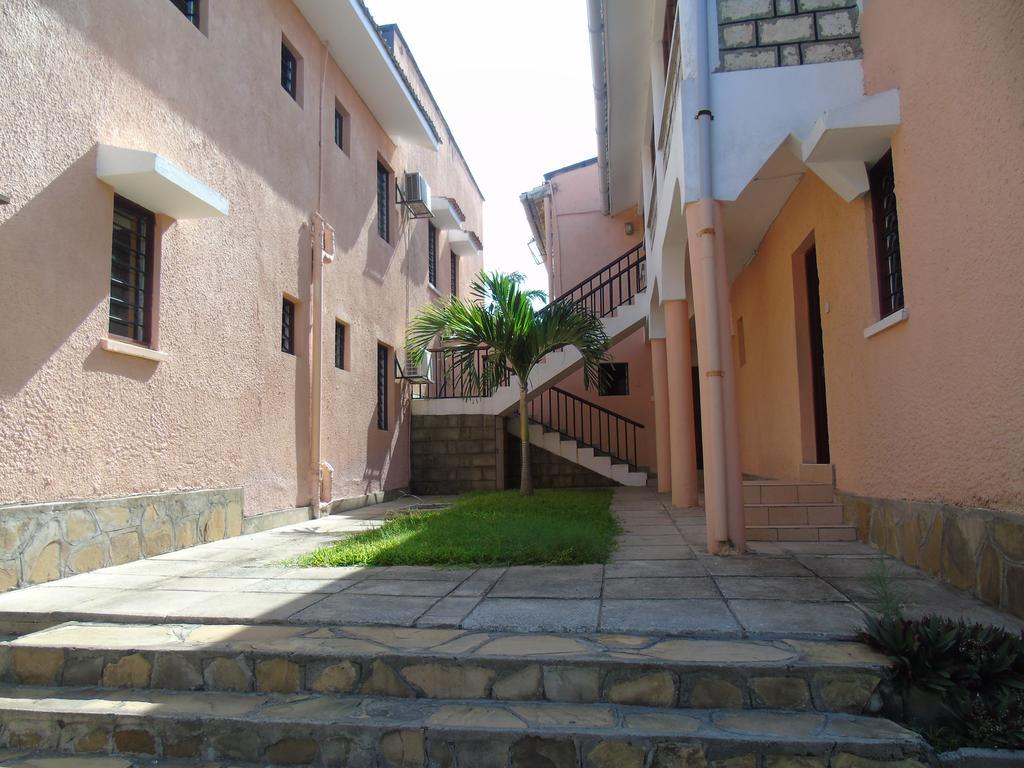 Makwetu Villas Mombasa Exterior photo