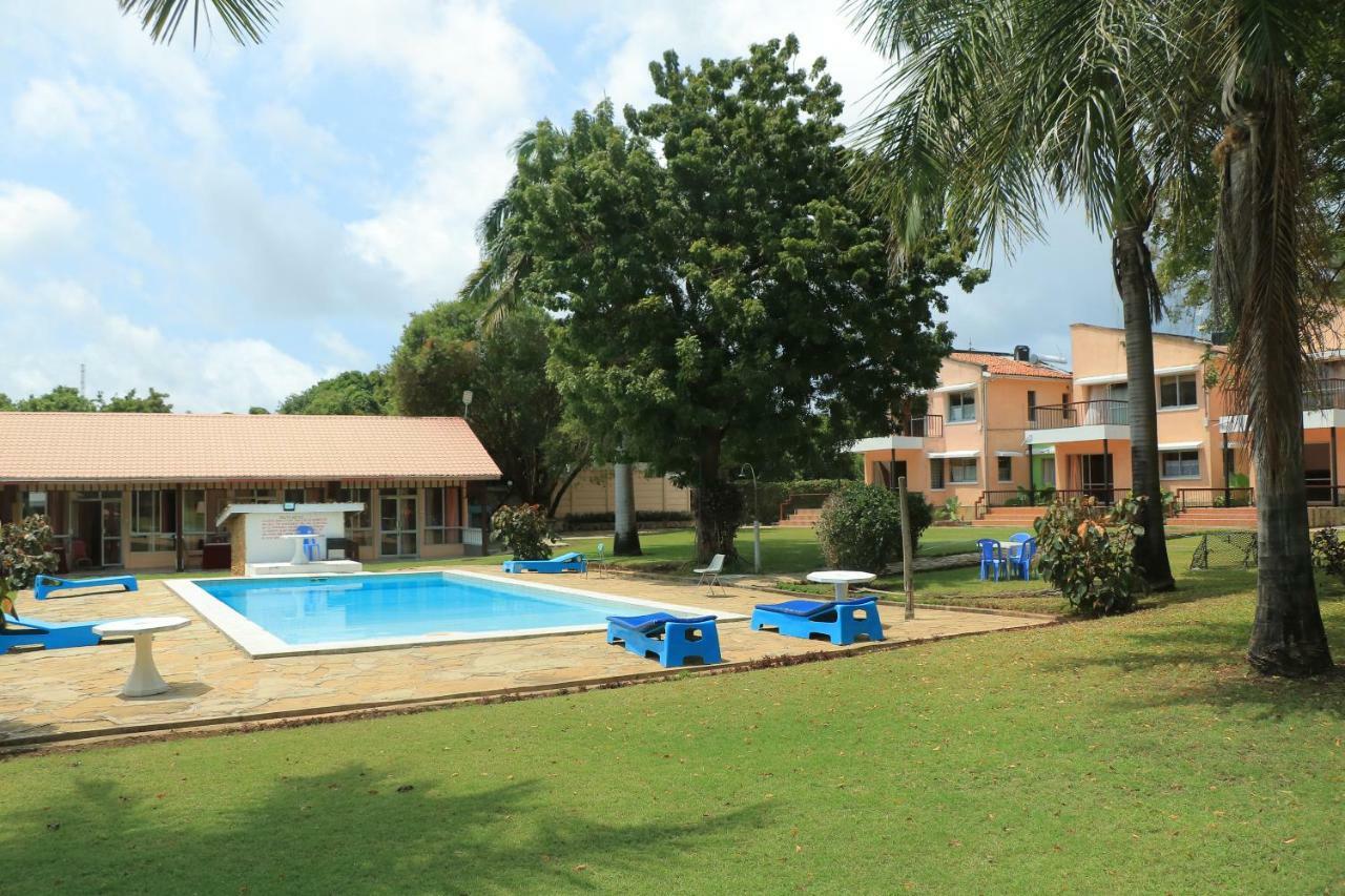 Makwetu Villas Mombasa Exterior photo